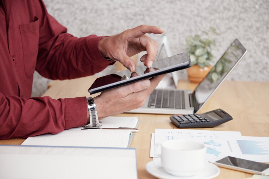 Salary vs Dividends for UK Directors: How to Split for Lowest Total Tax