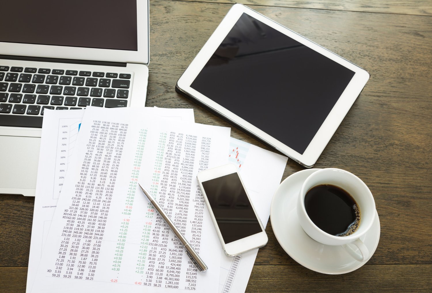 Total Books tax adviser comparing salary and dividends for a company director